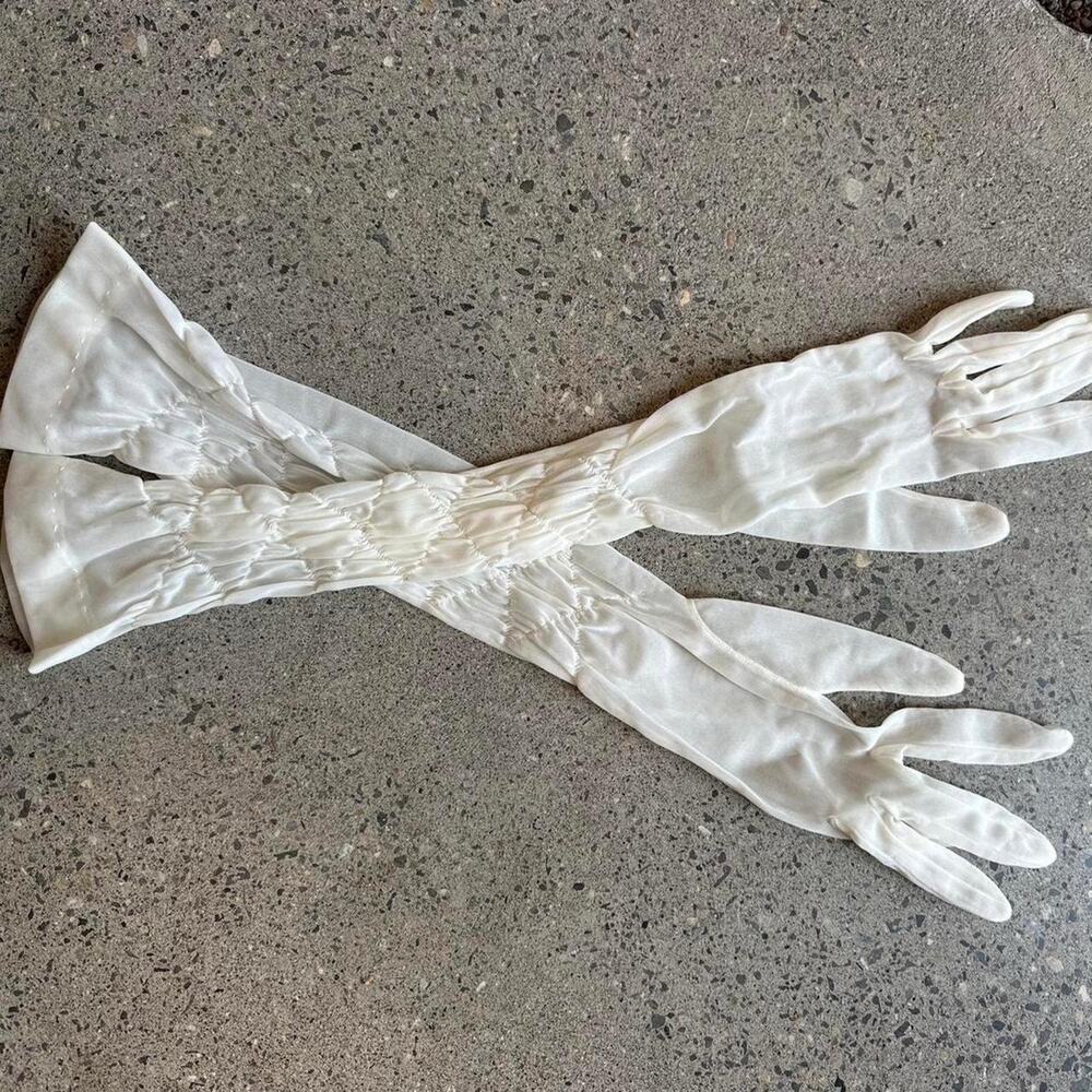 Women's Ivory Opera Gloves Long Formal Satin Ruched Vintage Bridal Rare Sheer